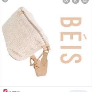 ISO beis shearling fanny pack